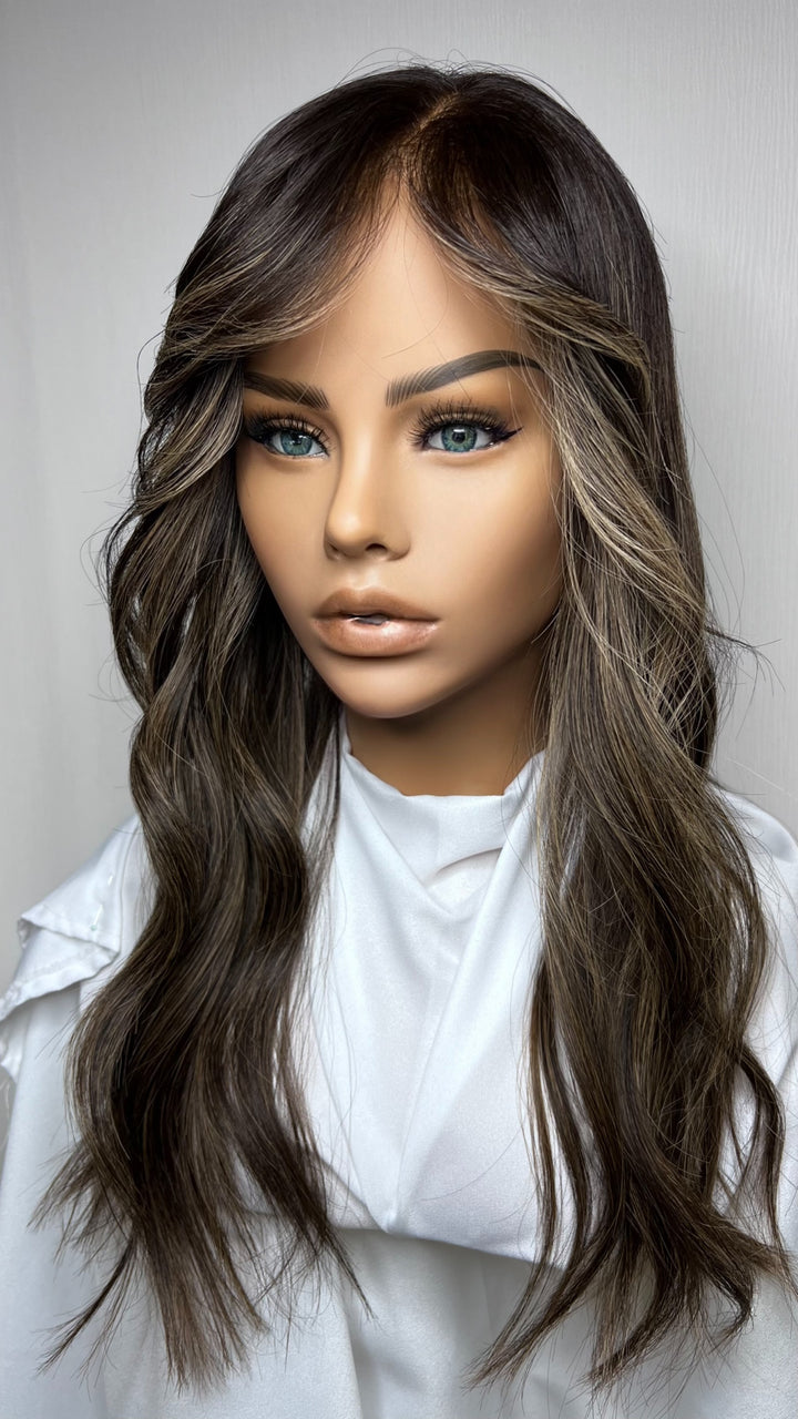 Rosie- Preowned-Lace Cut